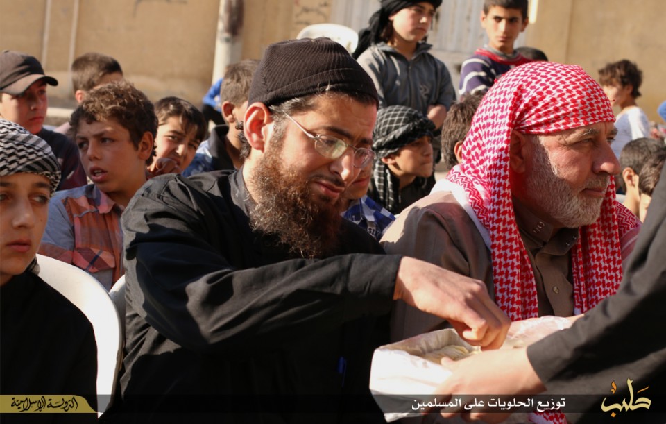 (تصاویر) هدیه داعش به کودکان!