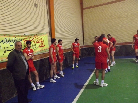آغاز مسابقات والیبال در شهرسیس
