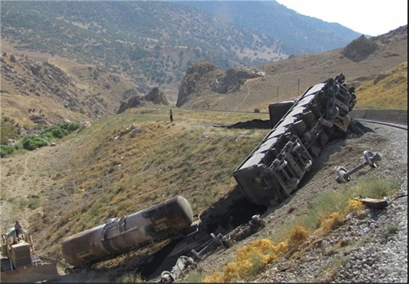 واژگونی قطار باری در ایستگاه دیزباد نیشابور