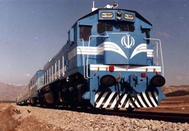 قطار مسافری بدون مهماندار و ماموران فنی به مشهد رفت