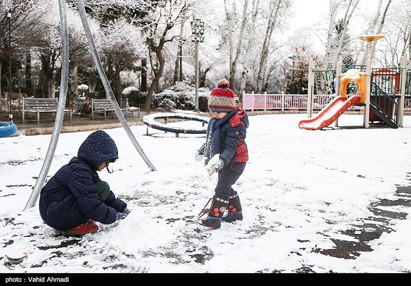 مدارس برخی دیگر از مناطق آذربایجان شرقی به دلیل بارش شدید برف و سرما تعطیل شد