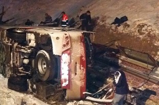 واژگونی مرگبار اتوبوس در آزادراه پیامبر اعظم با ۲۸ کشته و زخمی+ عکس