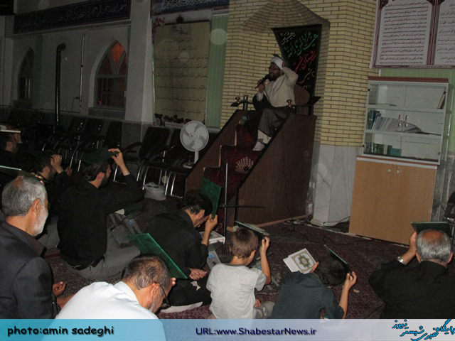 گزارش تصویری / مراسم شب احیاء مسجد آقا شبستر