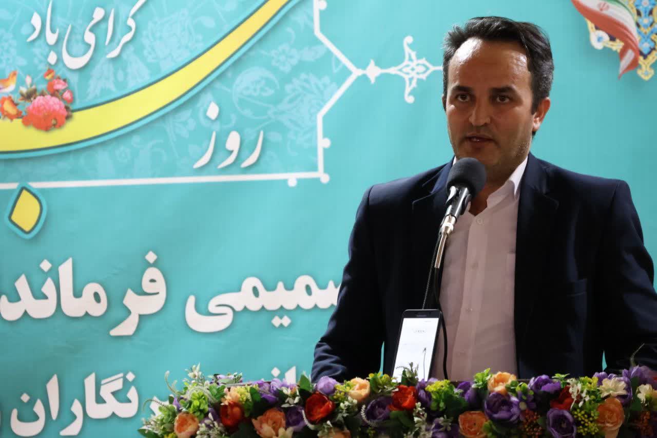 «رسانه؛دیدهبانِ صادق و بازوی توانمندِ توسعه»؛تأکید فرماندار شبستر بر نقش بیبدیل اصحاب رسانه در تحقق «شهرستان هوشمند»