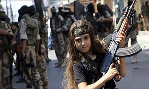 دختر بچه داعشی ۵ زن را اعدام کرد