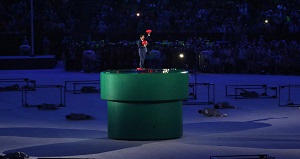 قارچ خور شدن نخست وزیر ژاپن در اختتامیه المپیک+عکس