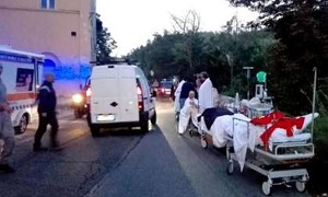 افزایش شمار قربانیان زلزله ایتالیا به ۲۴۷ نفر/ نجات دختر بچه ۸ ساله از زیر آوار بعد از ۱۷ ساعت