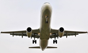 یک هواپیمای لیبیایی ربوده شد/ ربایندگان تهدید کرده‌اند هواپیما را منفجر می‌کنند