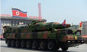خبرگزاری کره‌جنوبی: پیونگ‌یانگ در حال سوار کردن موشک‌های دوربُرد برروی سکوهای پرتاب متحرک است