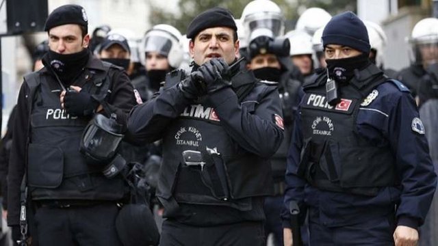 بازداشت ۲۹ تن در آنکارا به اتهام ارتباط با داعش