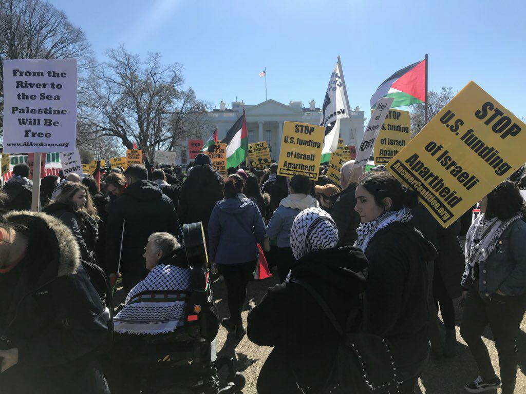 برگزاری تظاهرات در مقابل کاخ سفید در اعتراض به نشست آیپک