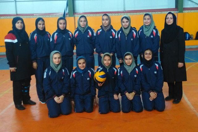 دانش آموزان والیبالیست شبستری در مسابقات دانش آموزی استان خوش درخشیدند