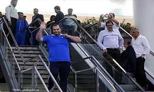 کاروان وزنه‌برداری به ایران بازگشت