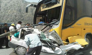 برخورد اتوبوس با خودرو سواری پراید/ ۸ تن مجروح شدند