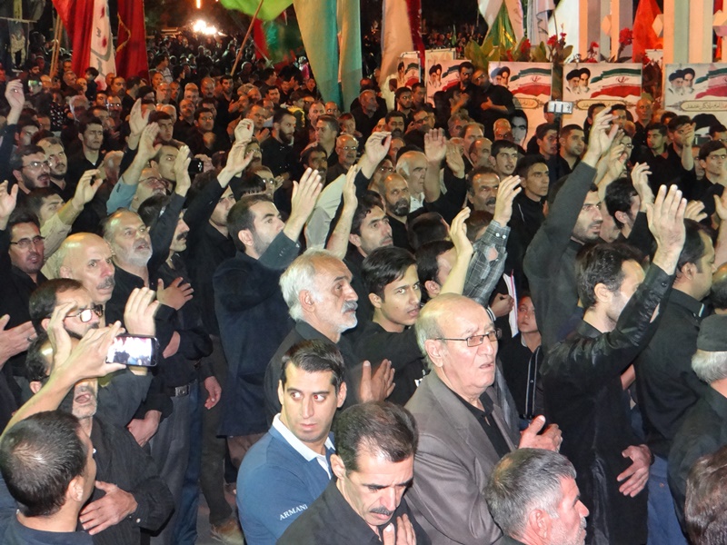 اجتماع بزرگ عاشورائیان در میدان نماز شبستر برگزار شد / تصاویر