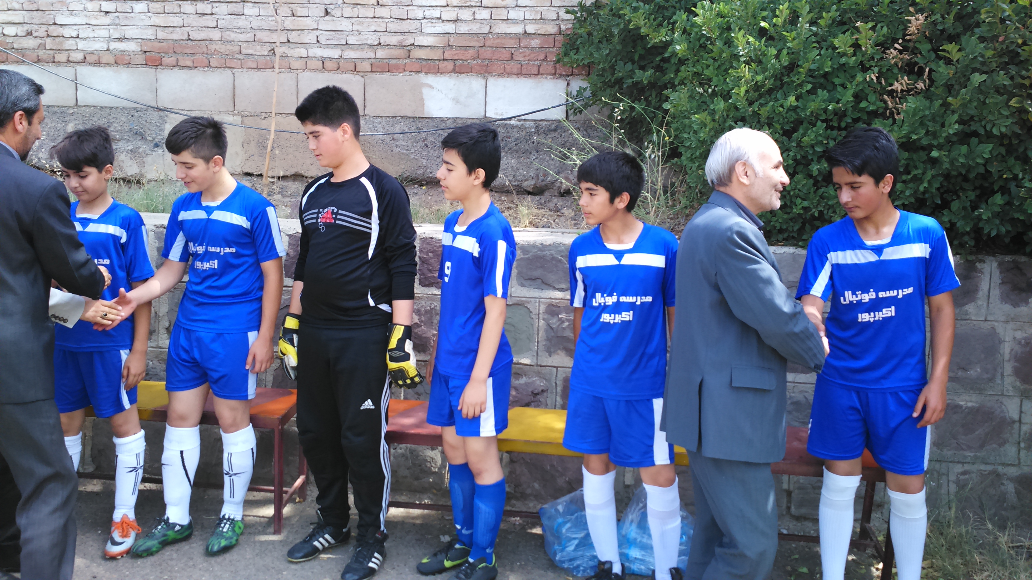 بازدید فرماندارشبستراز اردوهای فوتبال و تکواندو درشبستر