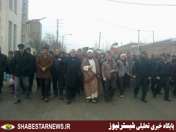 راهپیمایی یوم الله ۲۲ بهمن در شهرکوزه کنان برگزار شد + تصاویر