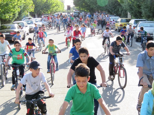 ششمین همایش دوچرخه سواری در شهر خامنه برگزار شد+تصاویر