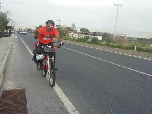 دوچرخه سوار خامنه ای، مسیر تهران تا خامنه را رکاب می زند